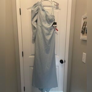 NWT Mac Duggal formal light blue size 8